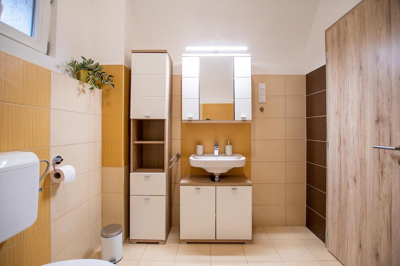 Apartment Zora Lak Sopron